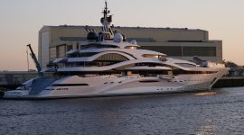 Kapal pesiar Azimut 43 Atlantis, kini terseret kasus dugaan korupsi. (Pixabay.com/wasi1370)